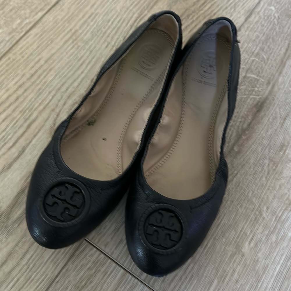 Tory Burch Black Ballet Flats Size 6